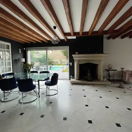 Villa Avec Piscine Chauffée Privée Melun