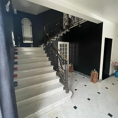 Villa Avec Piscine Chauffée Privée *