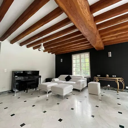 Avec Piscine Chauffée Privée * Melun