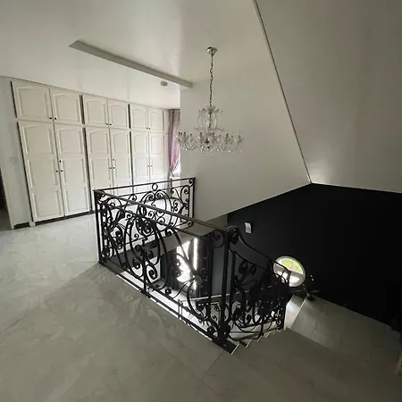 Avec Piscine Chauffée Privée * Melun