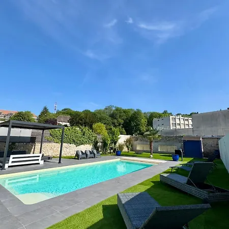 Avec Piscine Chauffée Privée * Melun